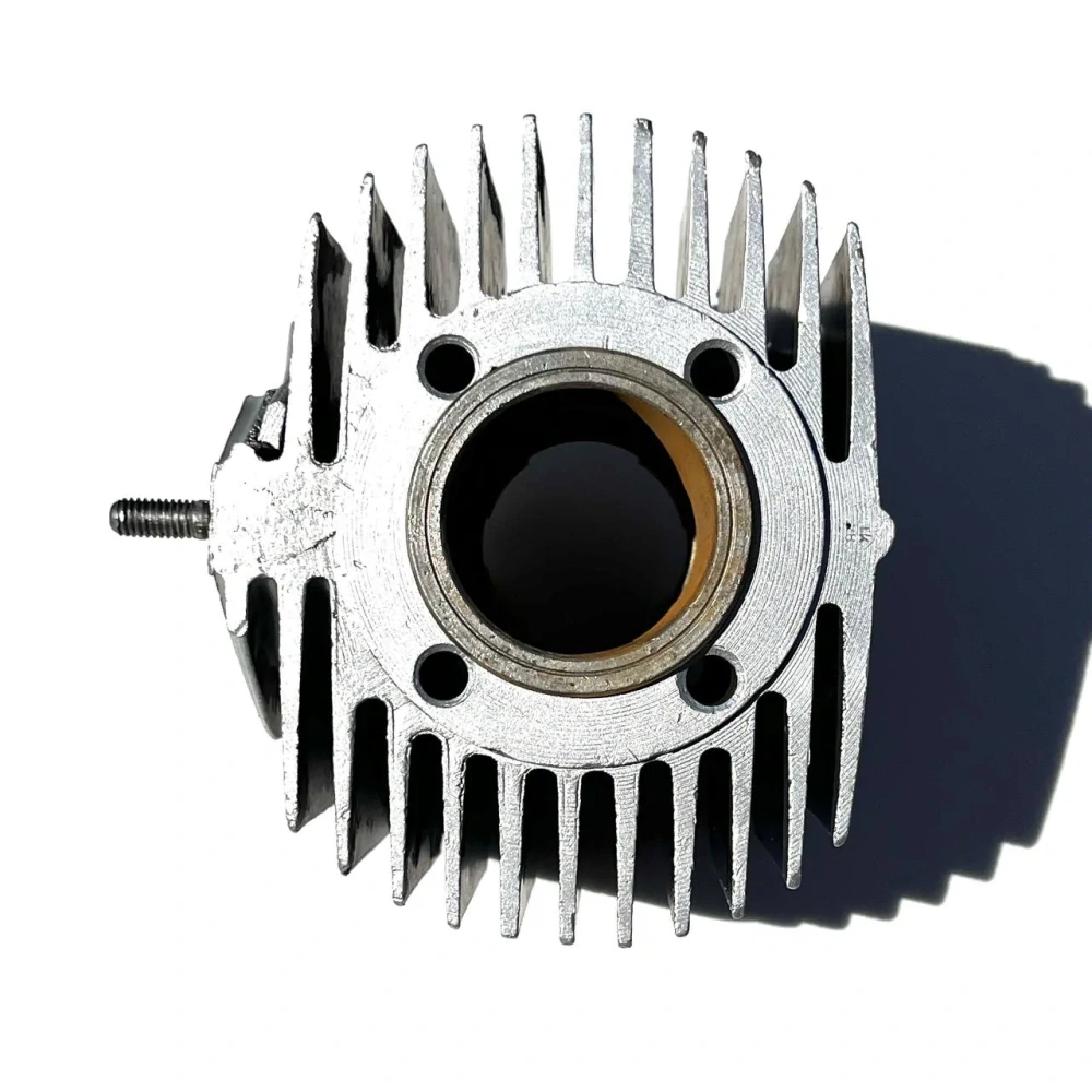 Válec motoru Pionýr Jawa 50/20,21,23 - vyčištěno vodním paprskem