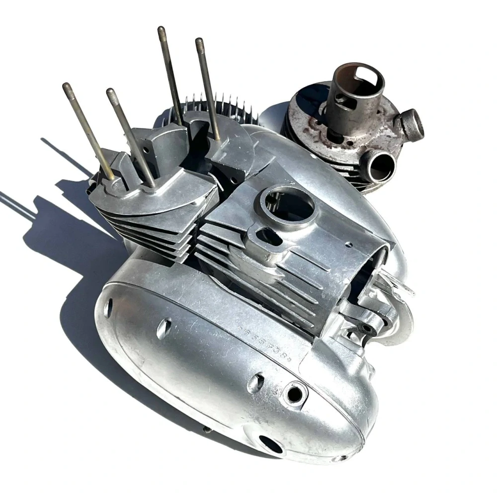 Motor Jawa ČZ 175/356 - vyčištěno vodním paprskem