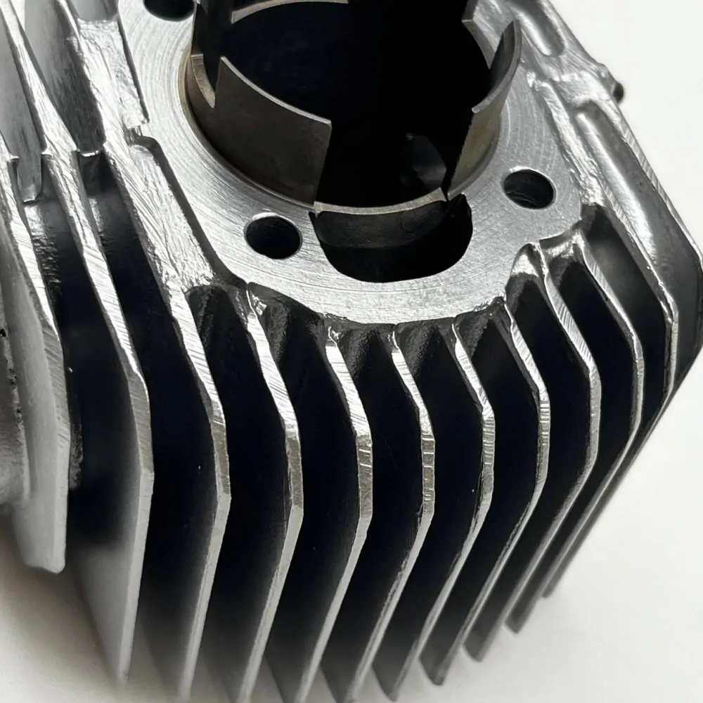 Válec motoru Pionýr Jawa 50/20,21,23 - vyčištěno vodním paprskem 1