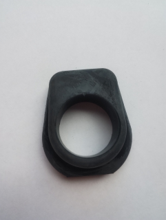 Průchodka řídítek ČZ 175/501, 502, 505 - skútr - malá 