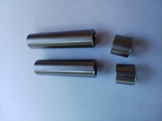 Rozpěrky svorníků motoru Jawetta - nerez sada Jawa 50/551