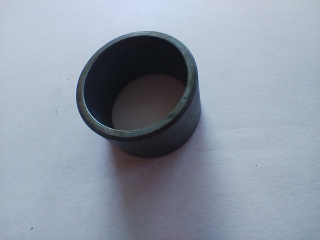 Rozpěrka mezi štít a rozetu ČZ125 a 150C